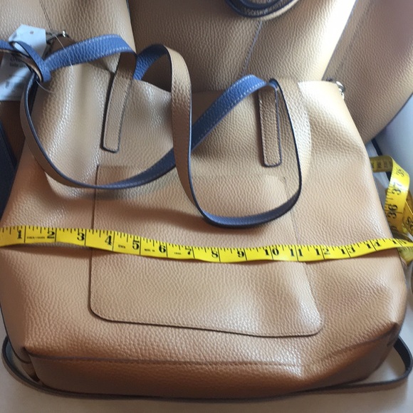 Faux leather 2 color tote bag NWT - Picture 5 of 8